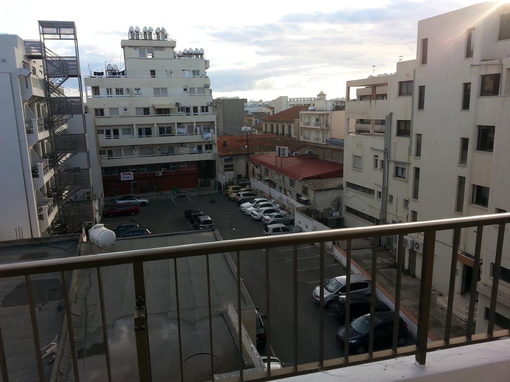 Tiffany City Apartments 라르나카 객실 사진